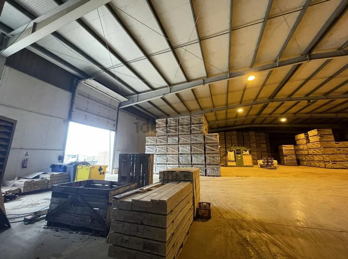 Otra imagen del interior de las instalaciones que están en venta.