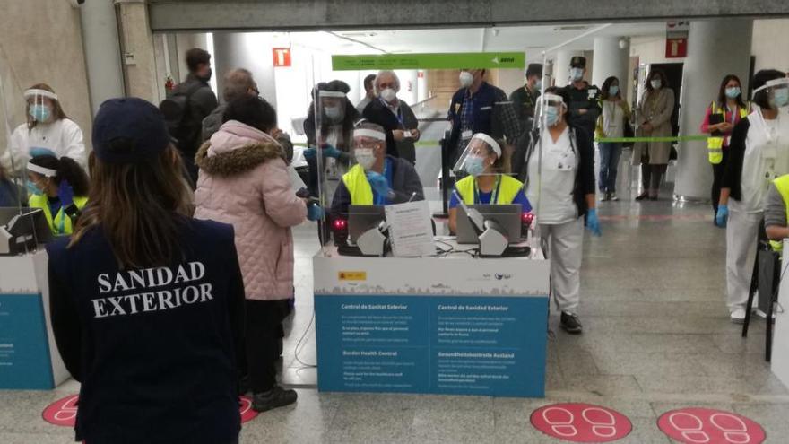 So liefen die Kontrollen der PCR-Test-Pflicht am Flughafen von Mallorca ab.