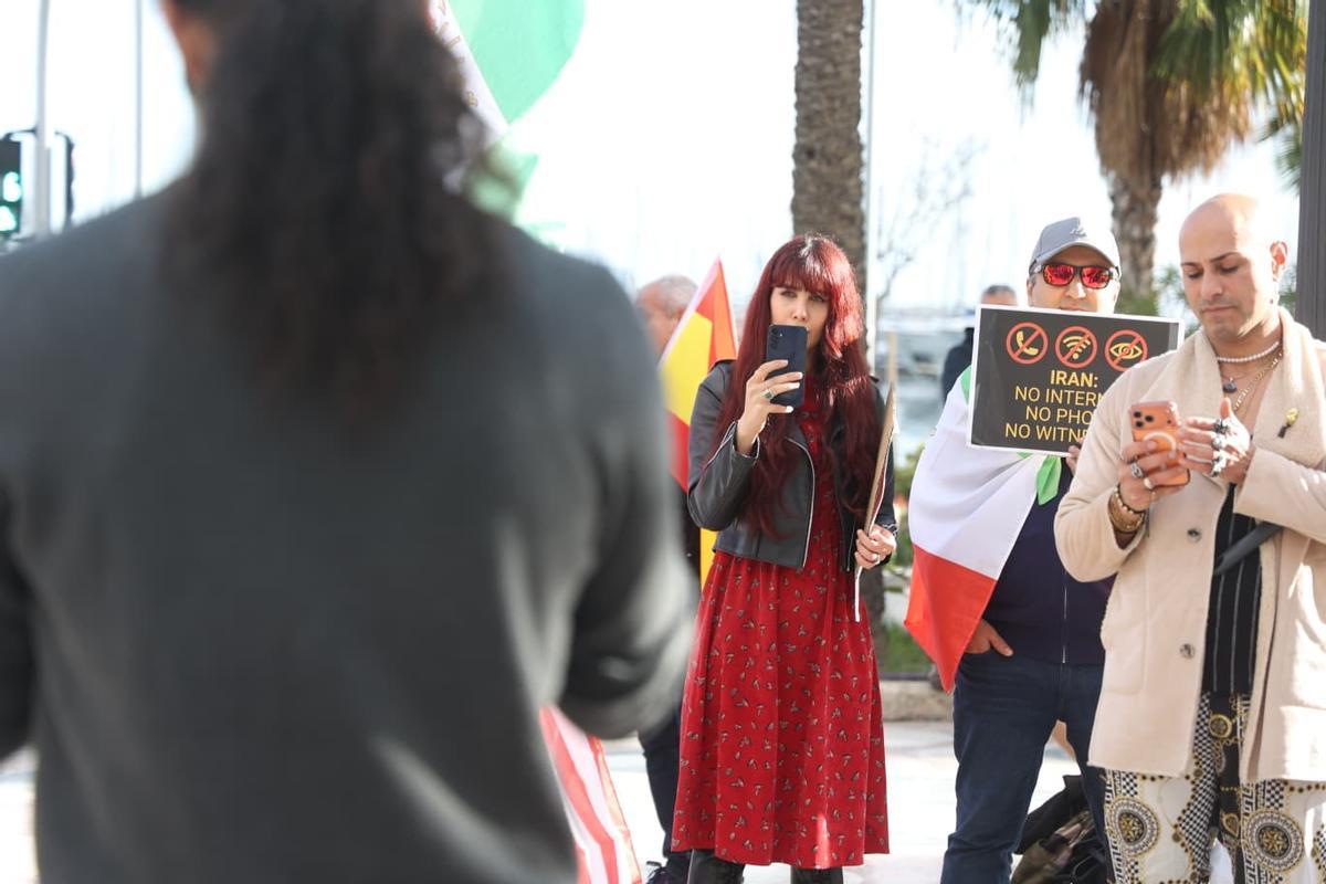 Así ha sido la manifestación por Irán en la explanada de Alicante