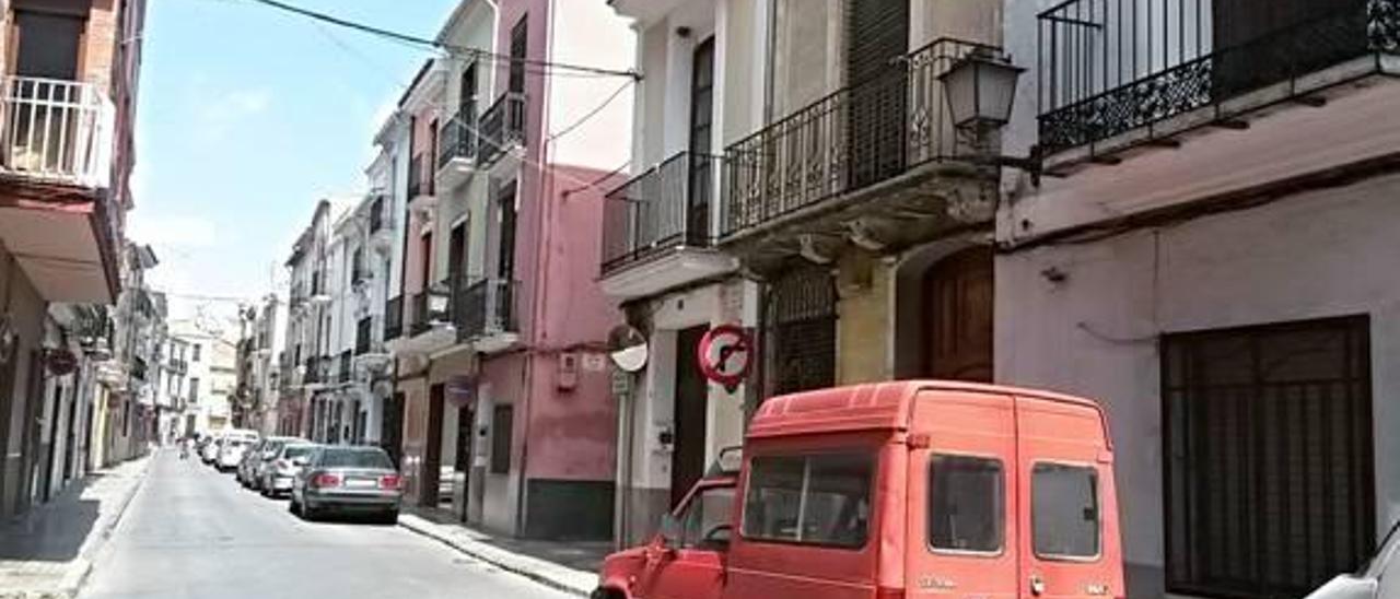 Almassora prueba la luz led en la Vila antes de cambiar 200 farolas