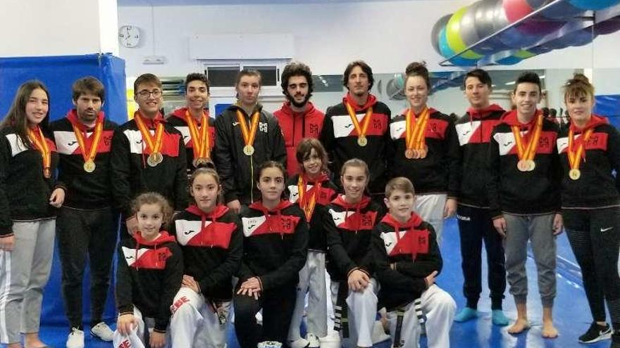 Competidores del Hebe Moaña que participaron en el Nacional.