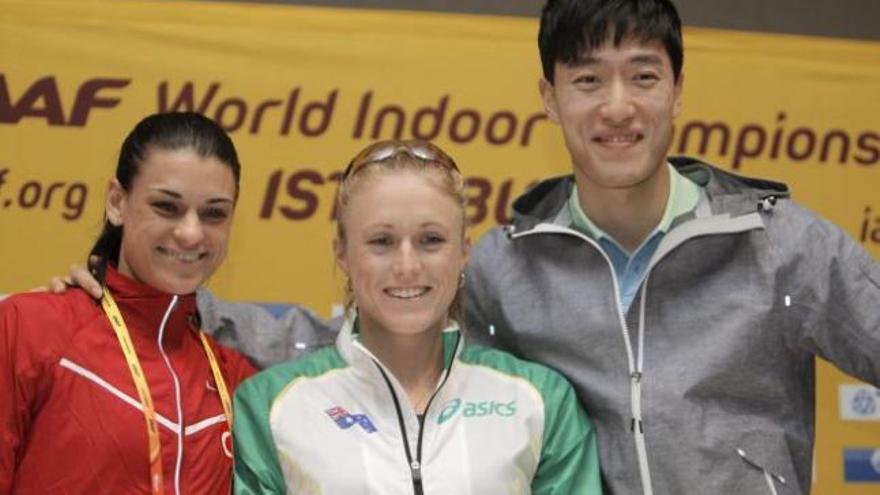 La saltadora de longitud Karin Melis; la velocista Sally Pearson, y el campeón de los 60 vallas, el chino Liu Xiang.