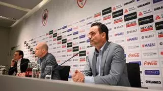 Overmars deja su cargo en el Royal Antwerp por motivos de salud: "Siento muy claramente que ya no puedo soportar esta vida"