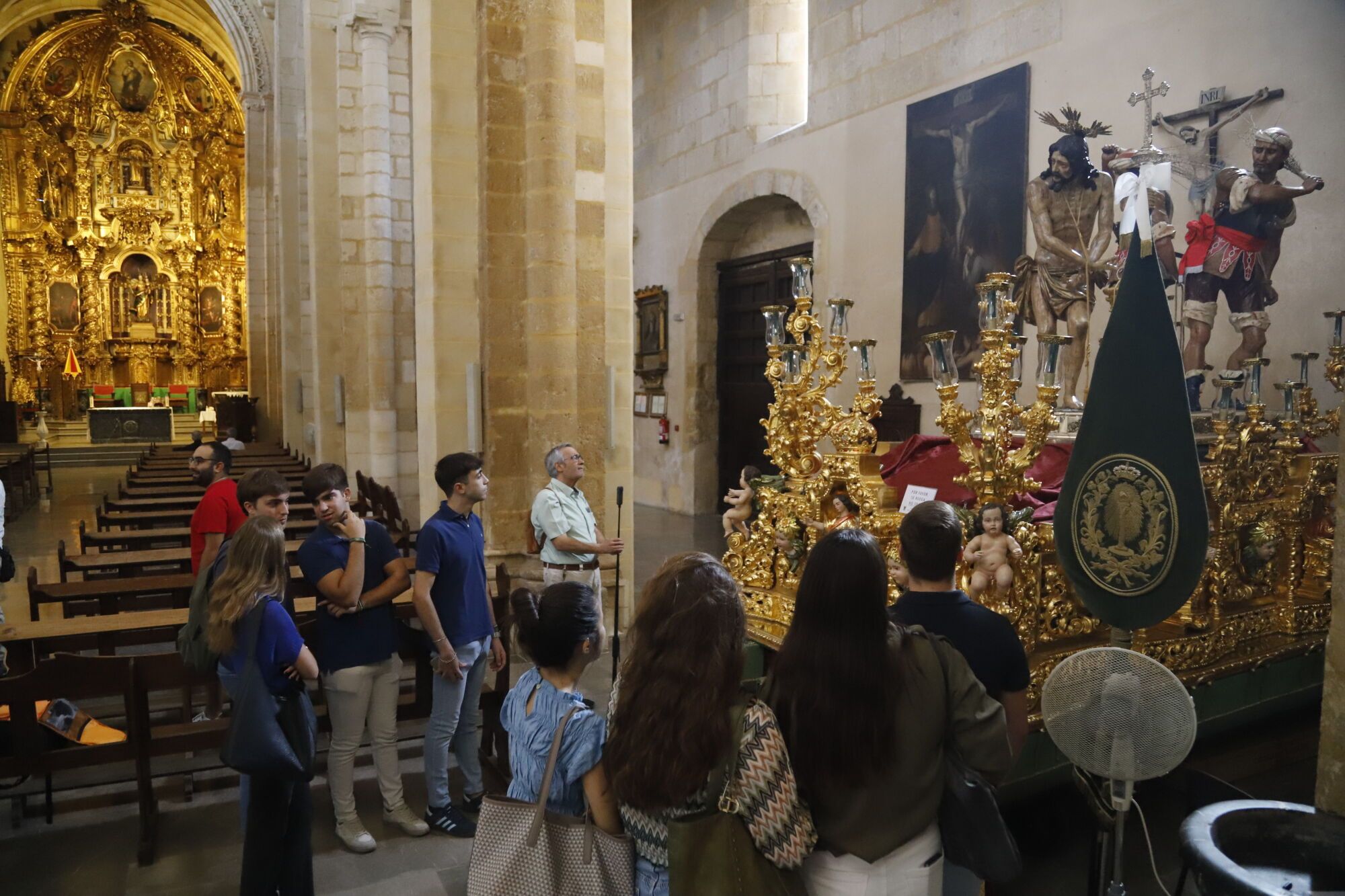 Córdoba  Previa y preparativos del Magno Vía Crucis Archicofradía de la Columna de Priego
