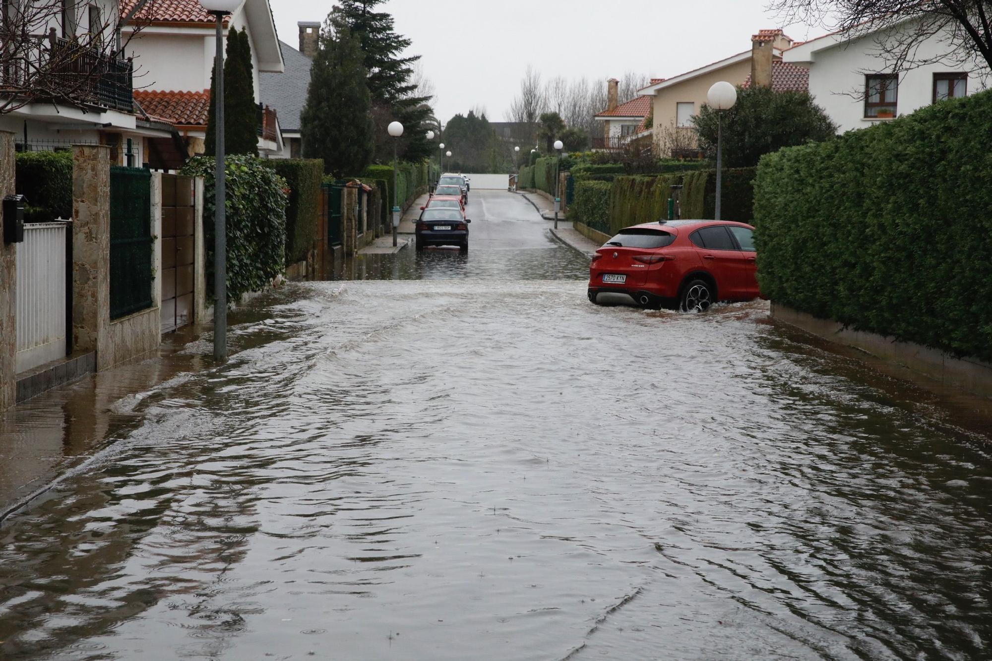 En imágenes: las consecuencias de la borrasca "Fein" en Gijón