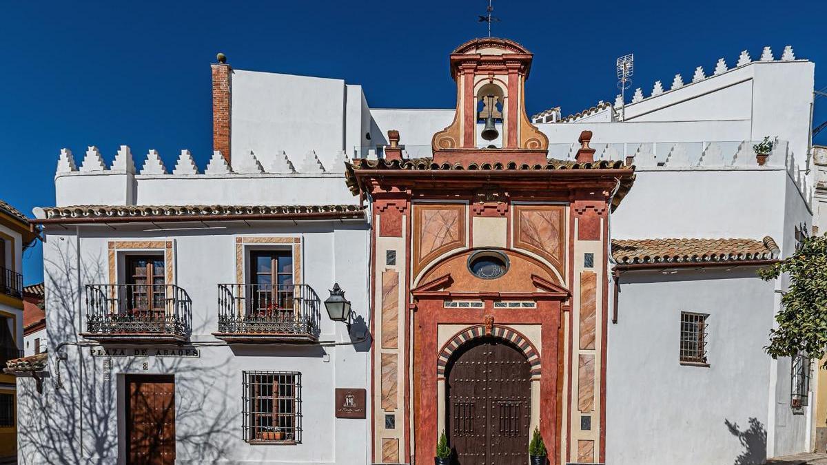 Fachada del Hotel Ermita Suites