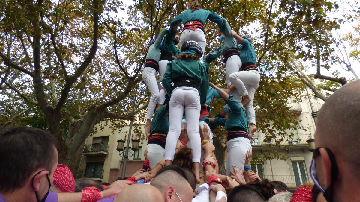 Onze colles castelleres es reuneixen a Figueres en la trobada de tardor de Colles del Nord