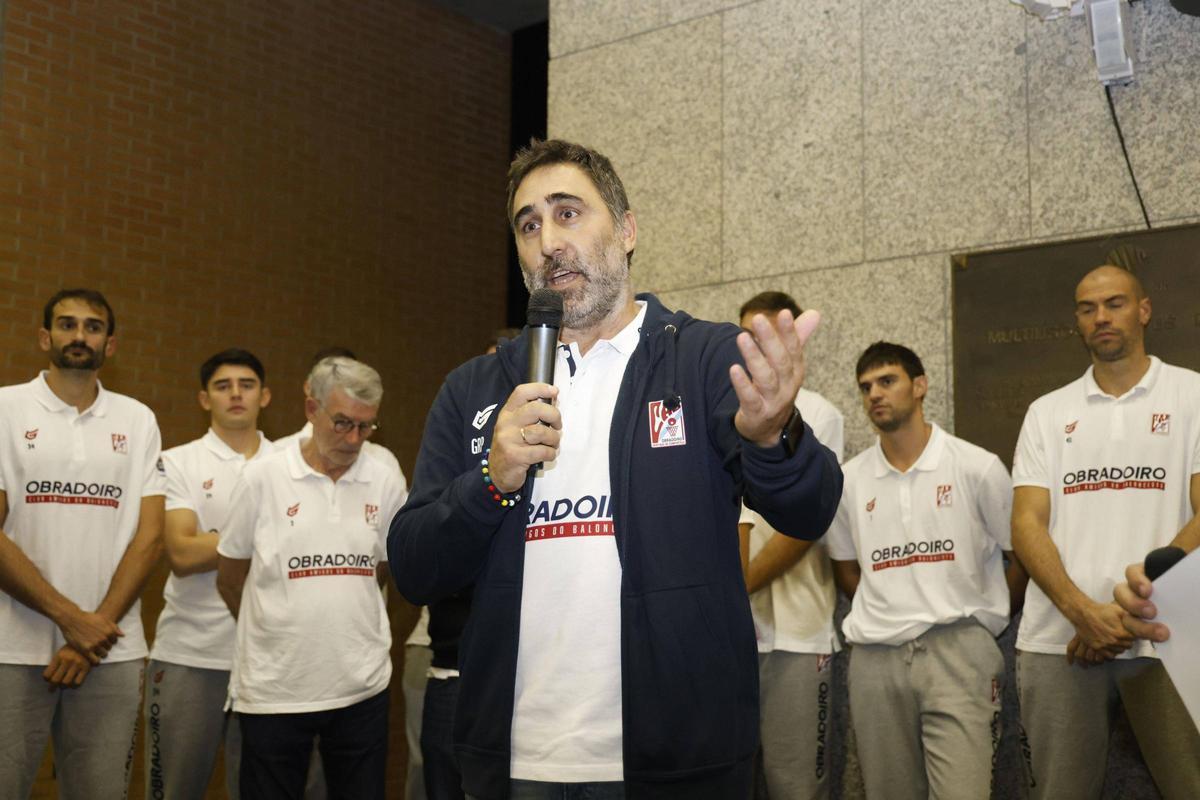 El Obradoiro 24-25 se presenta ante sus aficionados con el deseo de llevarlos a ACB