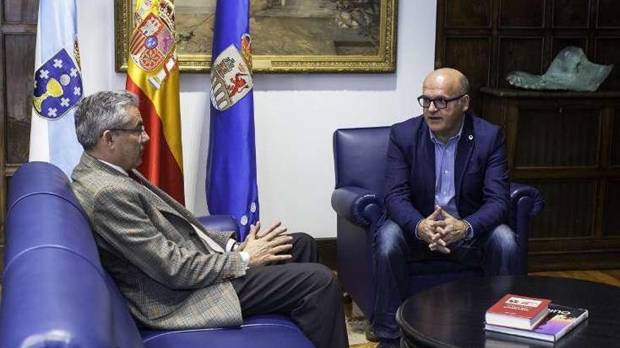 Jaime Rodríguez-Arana, con Manuel Baltar en la Diputación.  // FdV