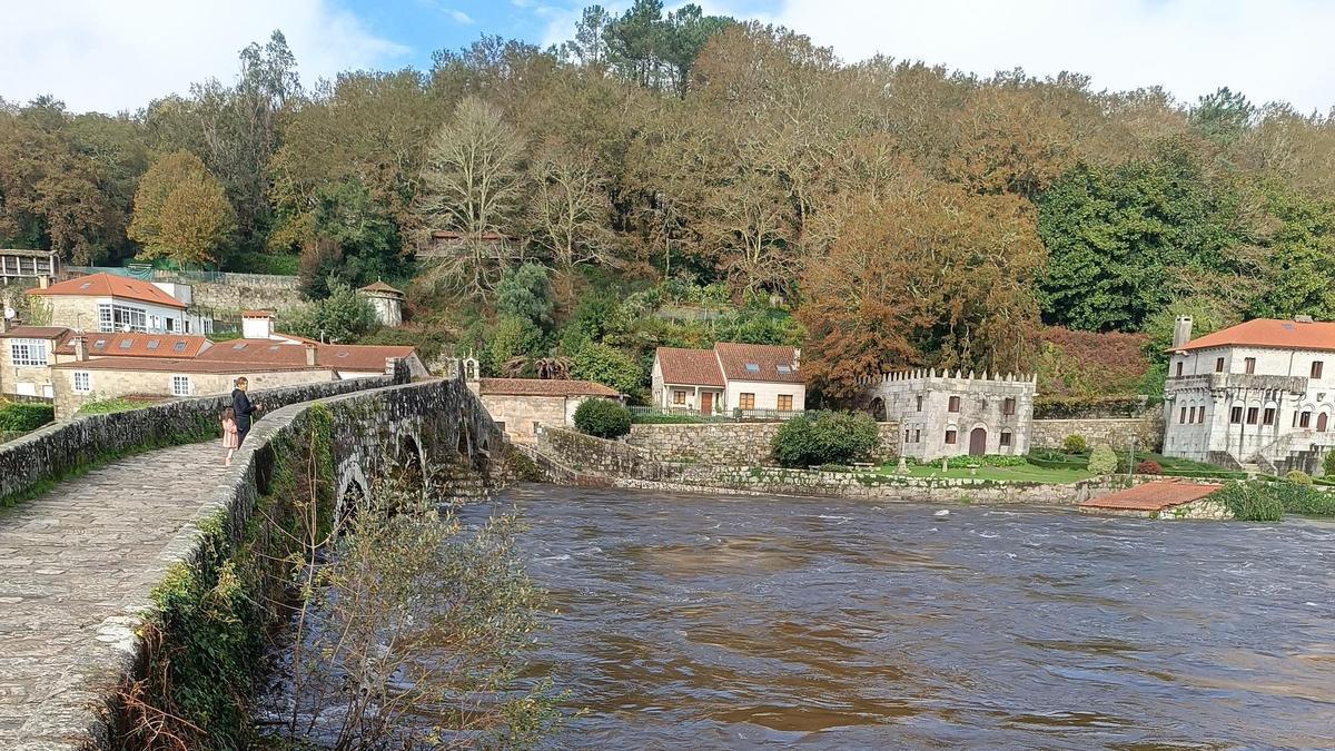 El río Tambre a su paso por Ponte Maceira
