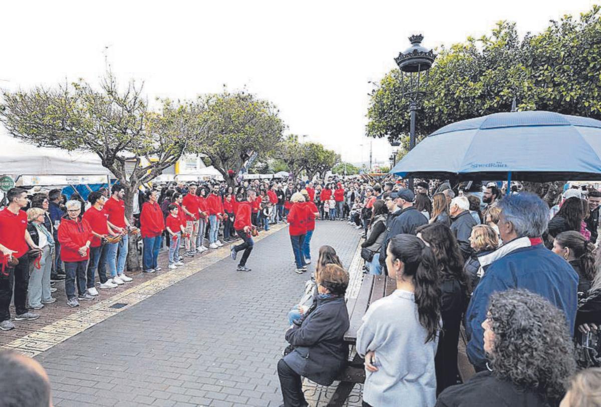 El ‘ball pagès’ no faltó en la jornada.