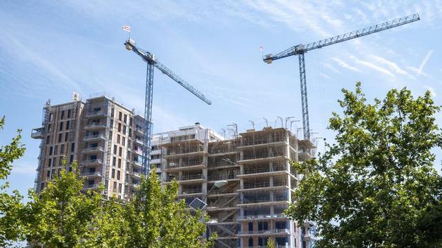 Construcció d’habitatges a Esplugues de Llobregat. | JORDI COTRINA