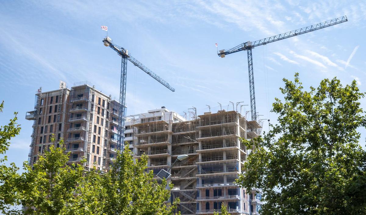 Creix un 9,7% la compravenda de pisos a l’Hospitalet i el Baix Llobregat