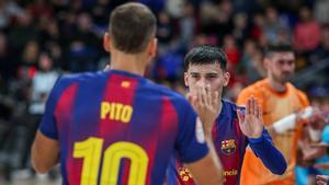 Pito celebra un gol durante el partido