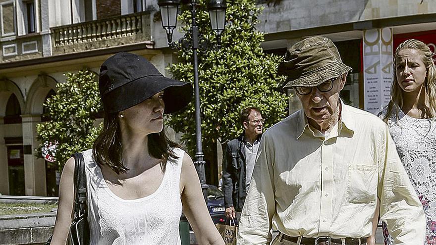 Soon Yi y Woody Allen, en Oviedo en 2015.