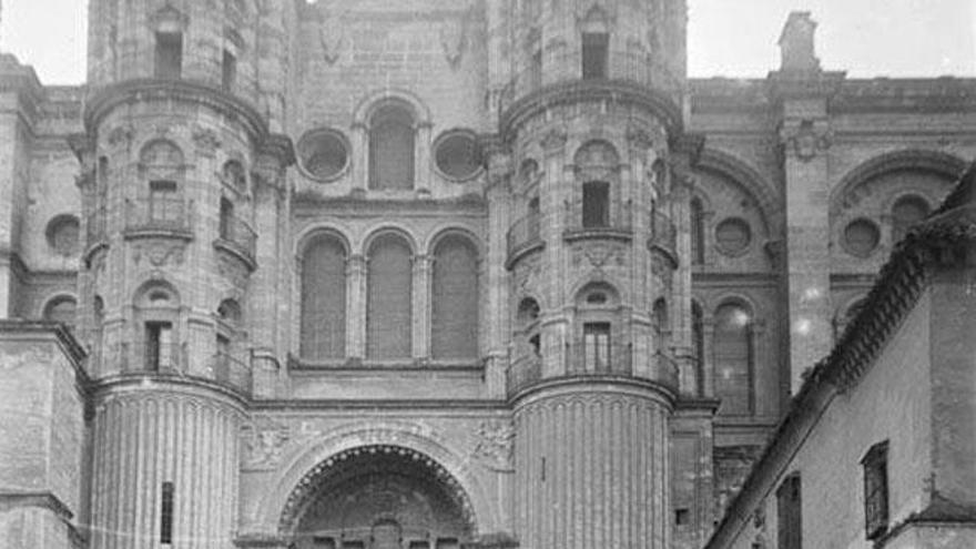 Puerta de las Cadenas (probablemente fines siglo XIX y principios del siglo XX).