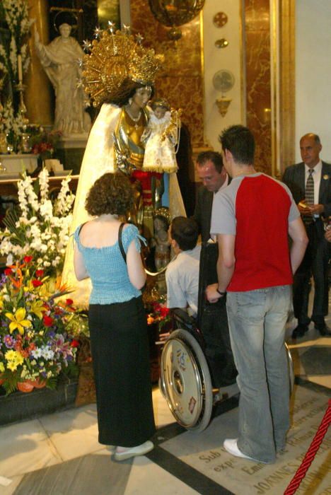 Retrospectiva de los primeros Besamanos a la Virgen de los Desamparados