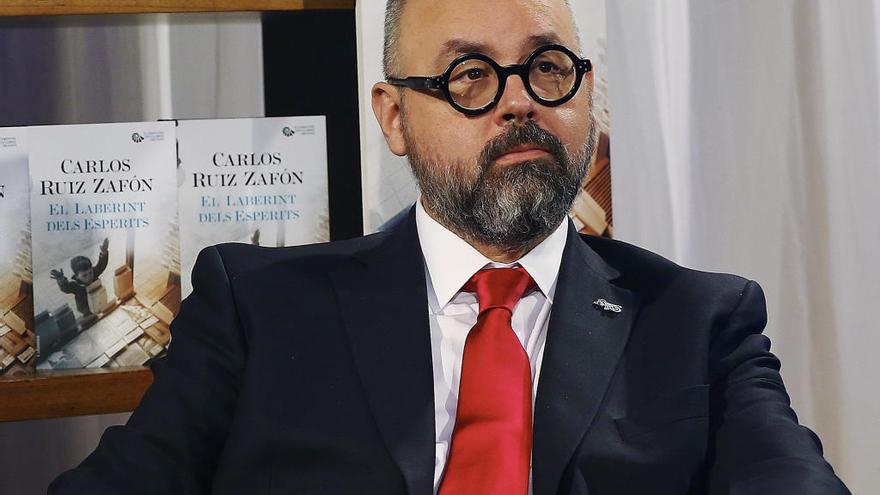 Carlos Ruiz Zafón.