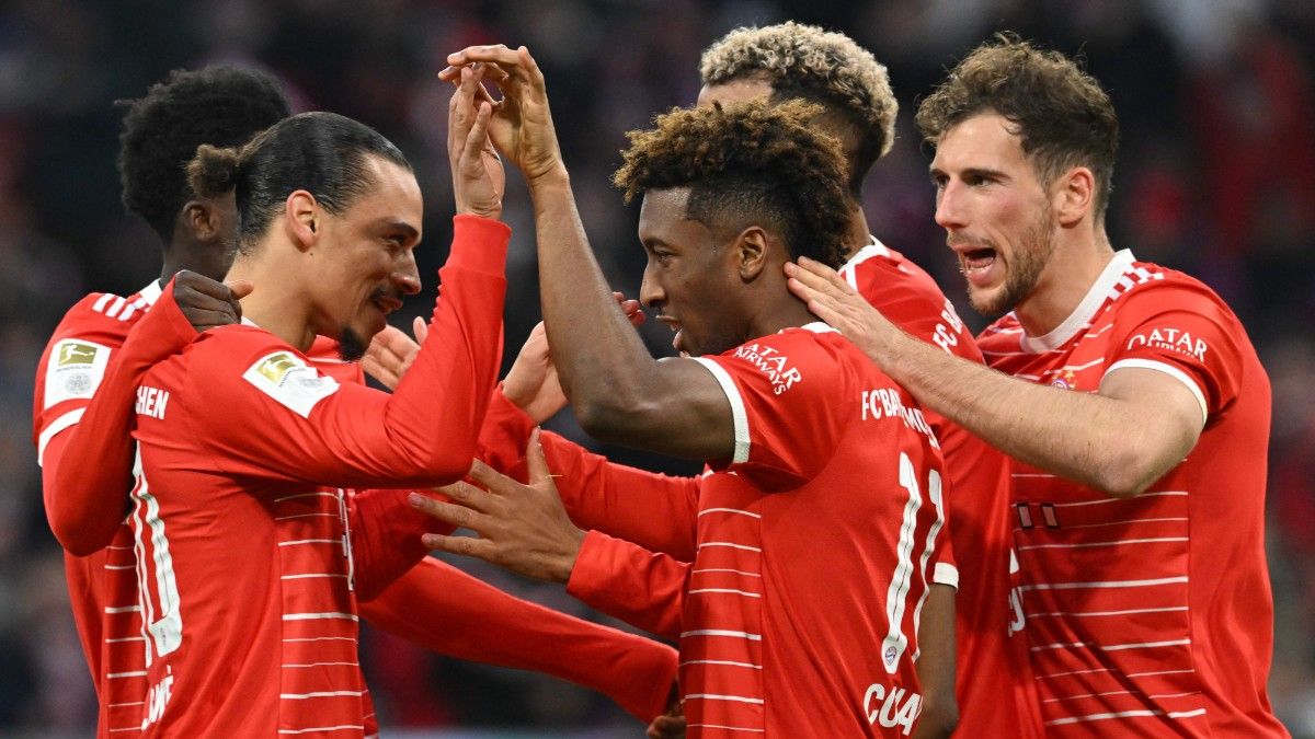 Jugadores del Bayern celebran el triunfo ante el Dortmund
