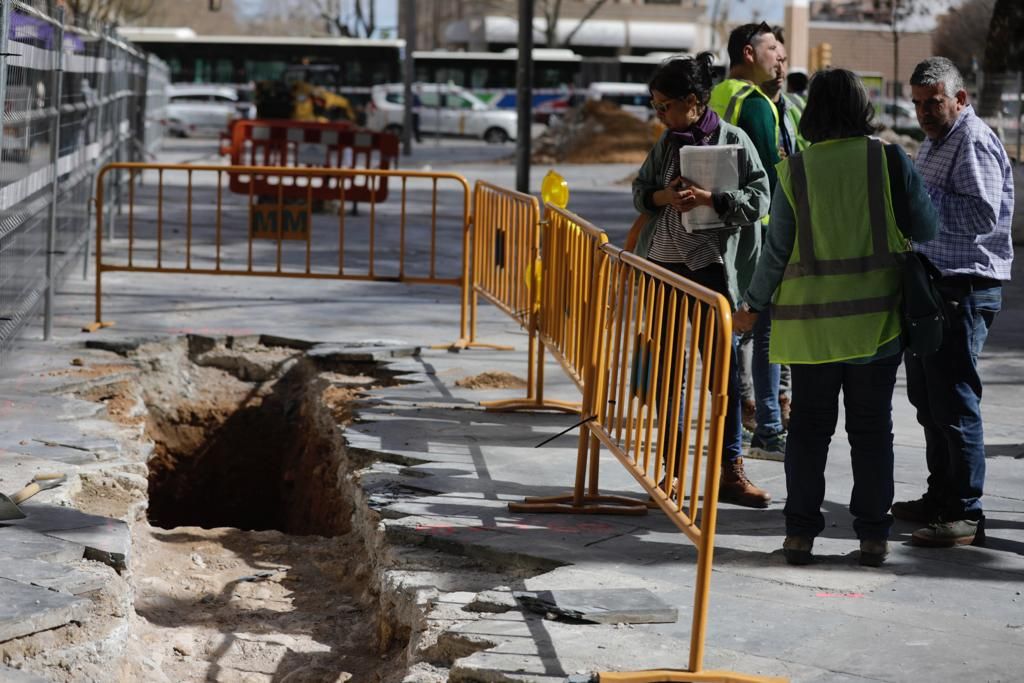 Las fotos del hallazgo de la muralla renacentista de Palma en la plaza de España