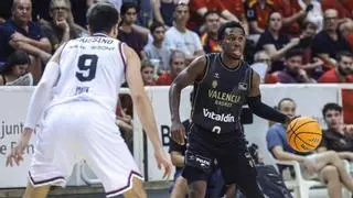 TJ Shorts lidera a Valencia Basket hacia la primera victoria de la 'era Xavi Albert'