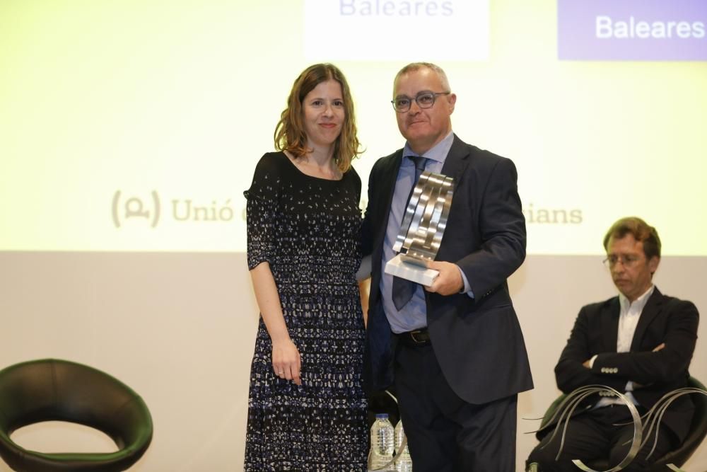 Kiko Mestre recibe el premio Llibertat d'Expressió de los periodistas valencianos