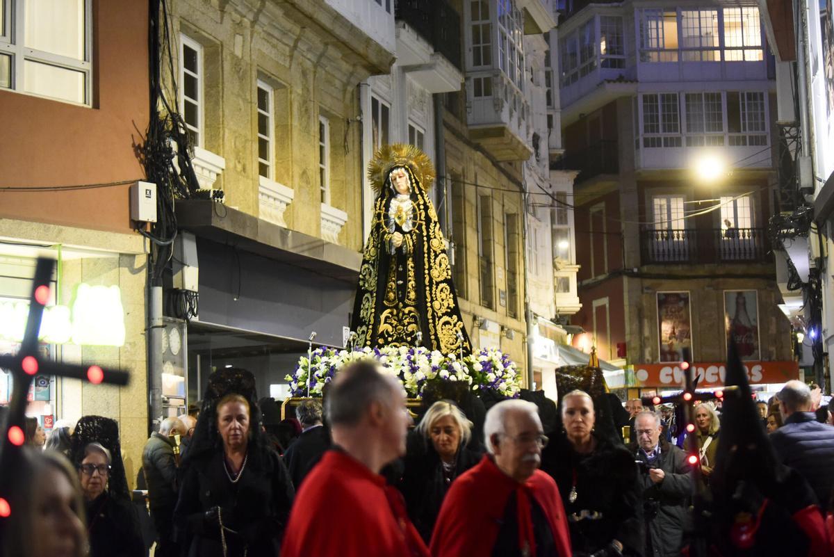 El arzobispo de Santiago presidió este viernes la procesión de la Virgen de los Dolores en A Coruña. El arzobispo de Santiago presidió este viernes la procesión de la Virgen de los Dolores en A Coruña.