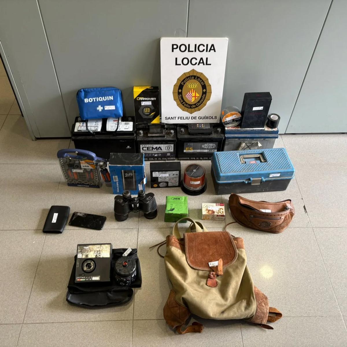 El material recuperat per la Policia Local de Sant Feliu de Guíxols.