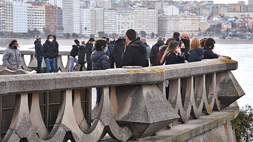 El surf coruñés se despide de Tito en el Matadero