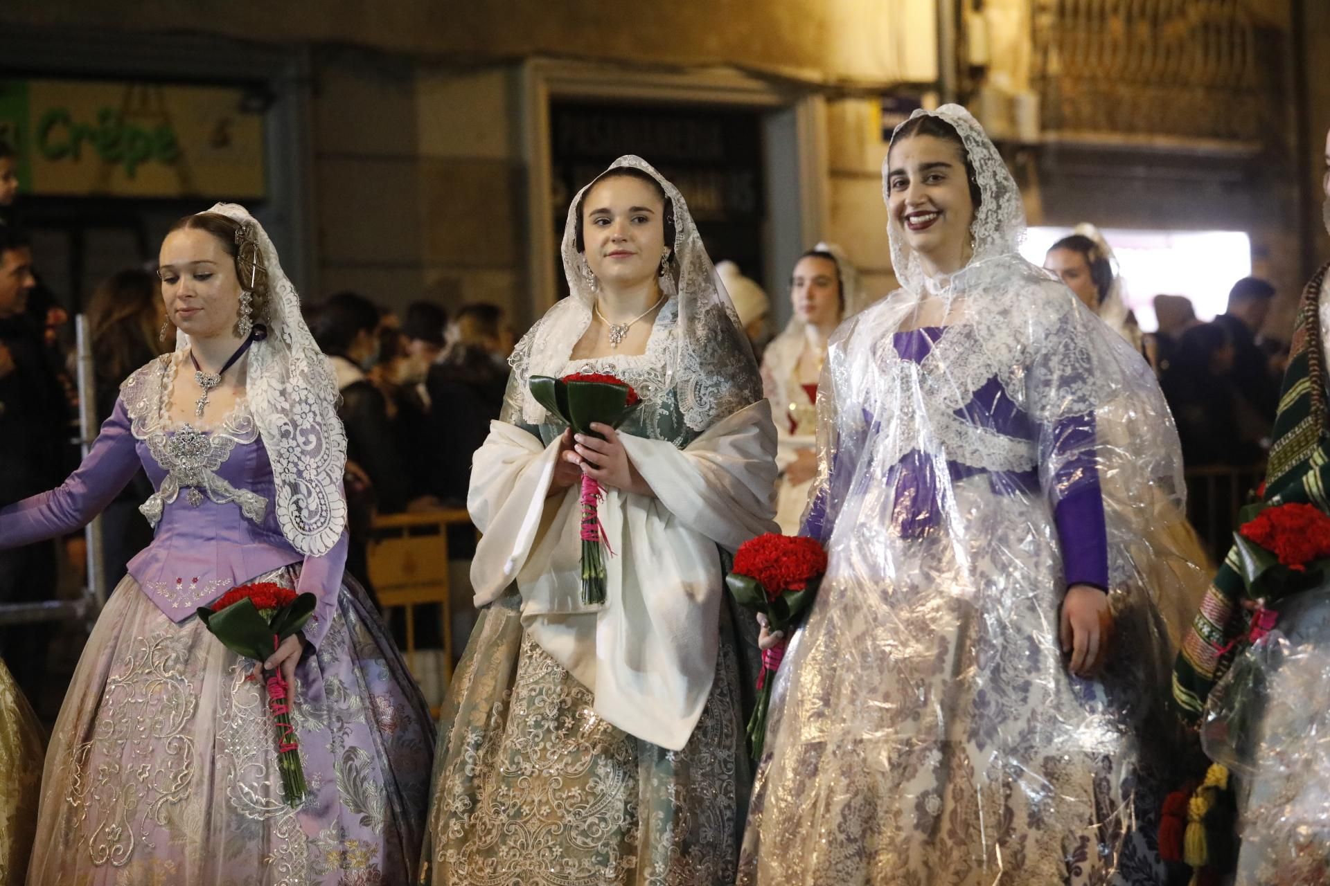 Búscate en el primer día de ofrenda por la calle Quart (entre las 20:00 a las 21:00 horas)