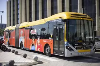 Los buses del área de Barcelona dicen 'no' a los abusos machistas: 5 de cada 10 mujeres se sienten en "alerta"