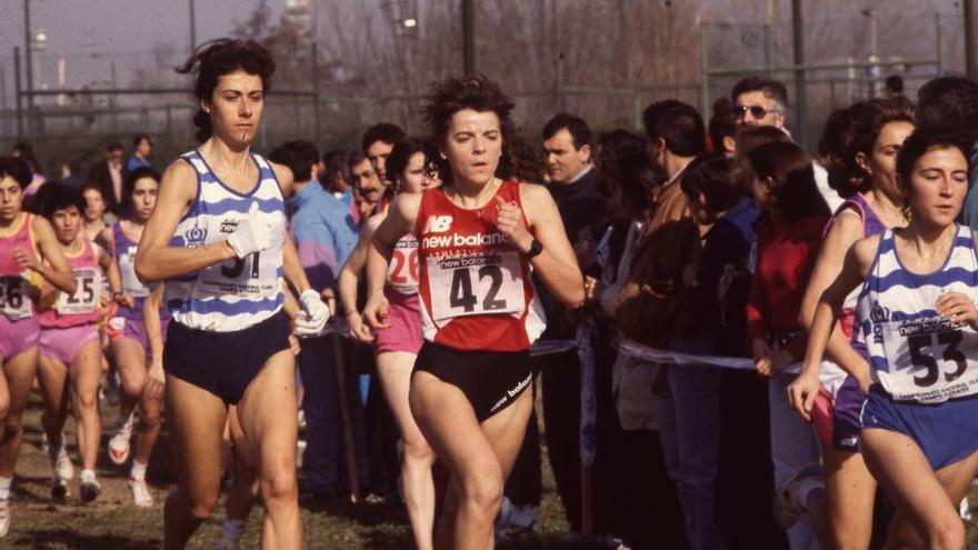 Julia Vaquero corriendo el 58 campeonato de Galicia de Campo