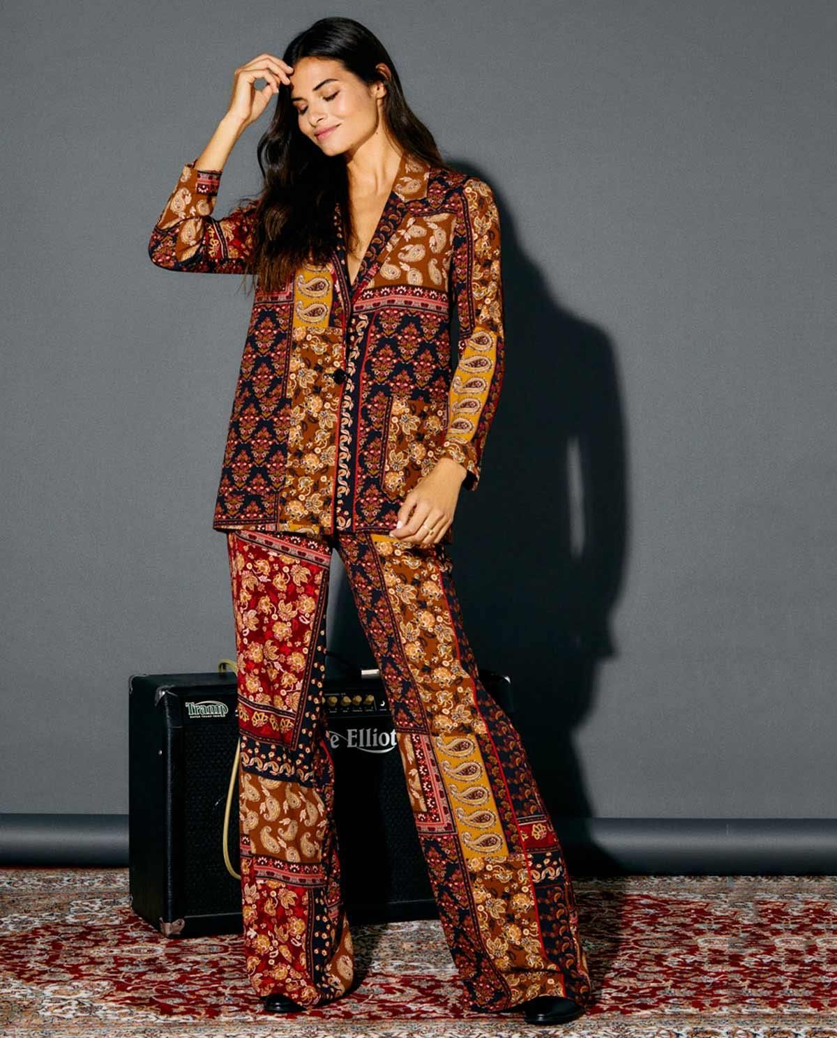 Traje de blazer y pantalón con estampado pasley patchwork, de Slowlove