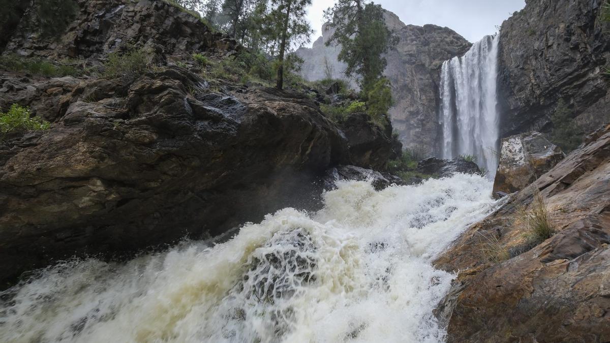 Una cascada entre Chira y Soria, tras la borrasca Therese.