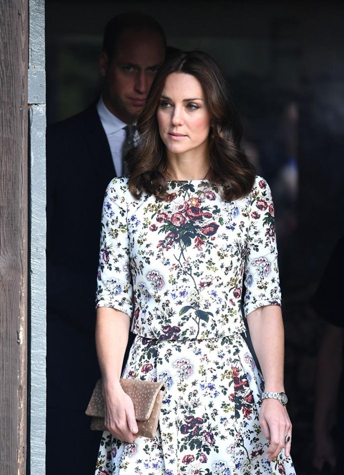 Kate Middleton opta por un estampado de flores durante el viaje oficial a Polonia