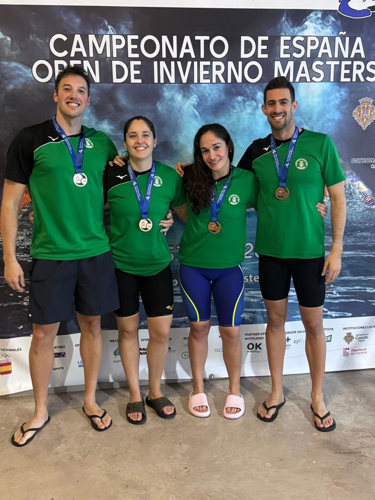 Medallistas del NiE Gandia en el Campeonato de España de Natación Máster