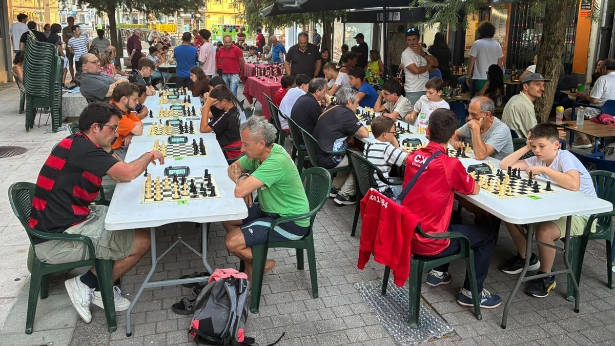 Julio Suárez e Irene Diz dominan el circuito nocturno de verano
