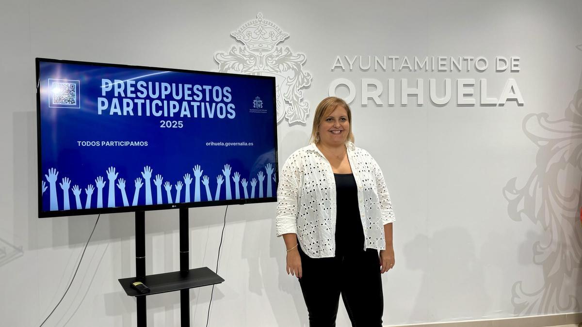 La concejala de Participación Ciudadana, Anabel García, en la presentación de la iniciativa