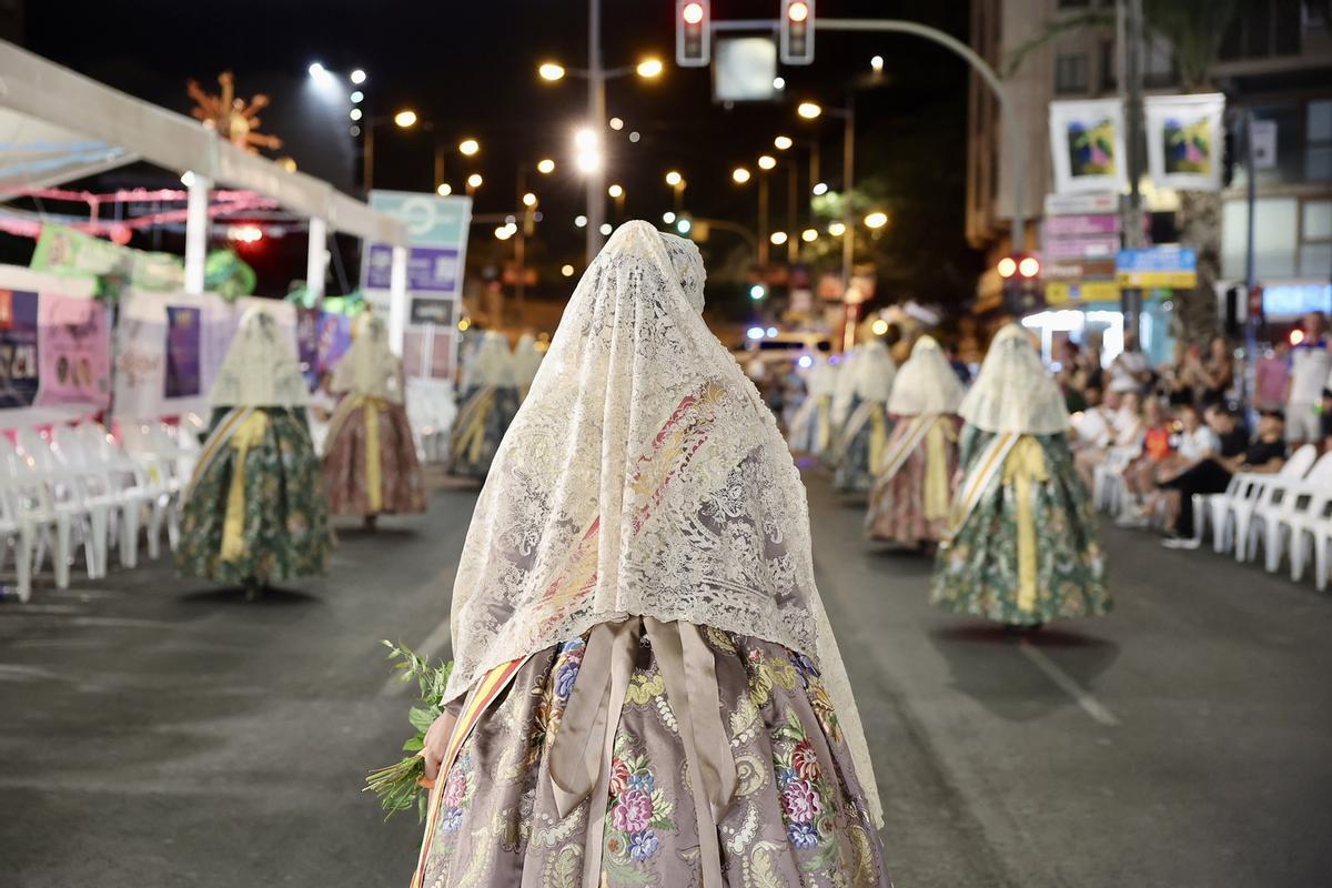 Segunda sesión de la Ofrenda en las Hogueras de Alicante