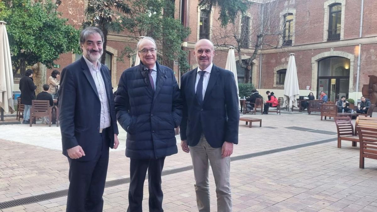 Por la izquierda, Óscar Aguado, José Muñiz, y Luis Díaz