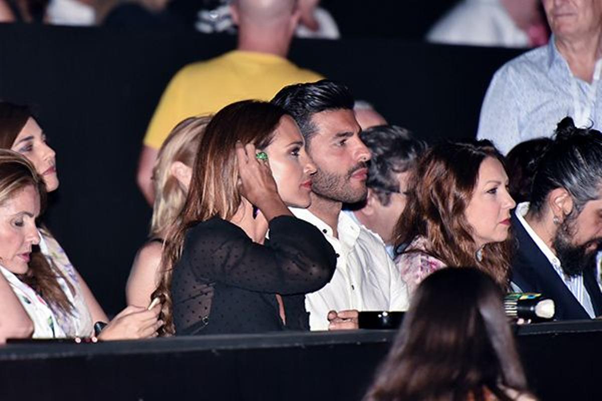 Paula Echevarría y Miguel Torres, incómodos en el concierto de Luis Miguel