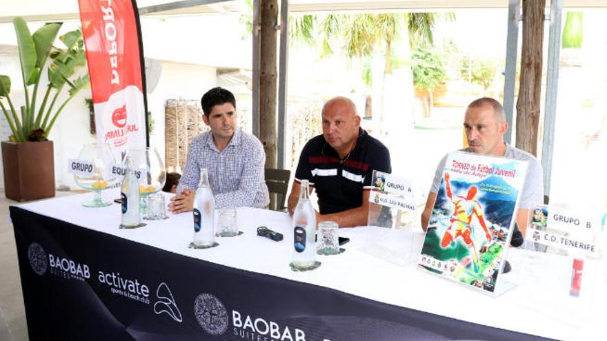 Un momento de la presentación del torneo adejero.