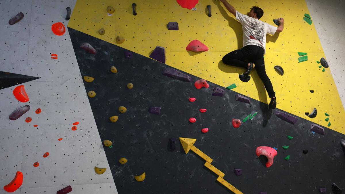 Los rocódromos escalan popularidad en Vigo