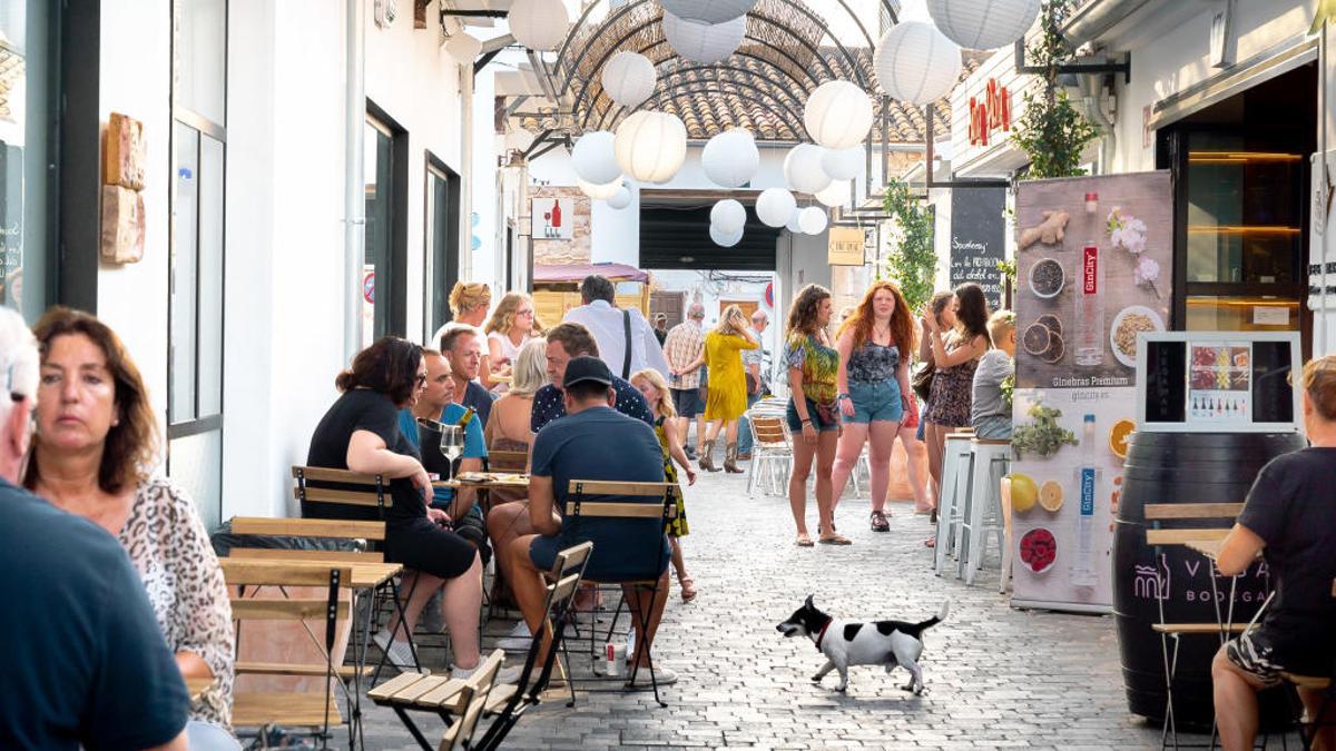 Els Magazinos recupera el esplendor del barrio de Baix la Mar