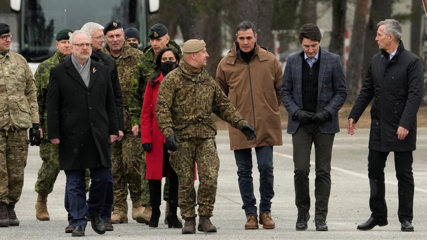 Visita de Pedro Sánchez a la base militar de Azadi en Letonia