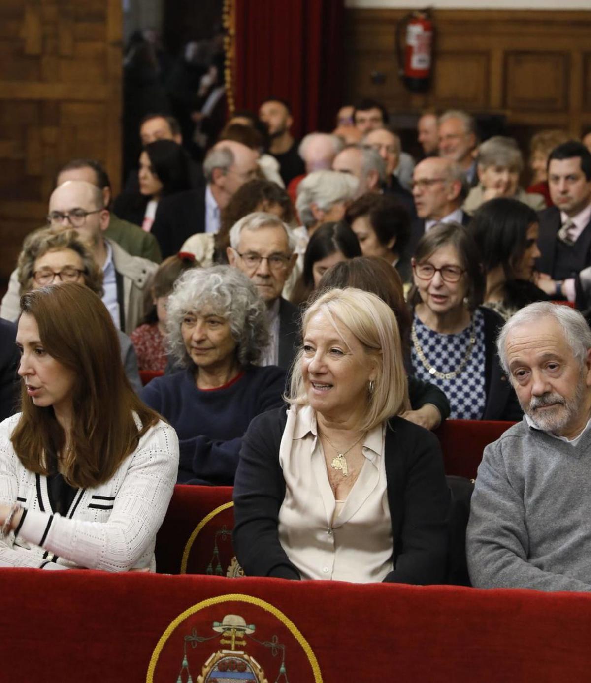Asistentes al acto. | FERNANDO RODRÍGUEZ