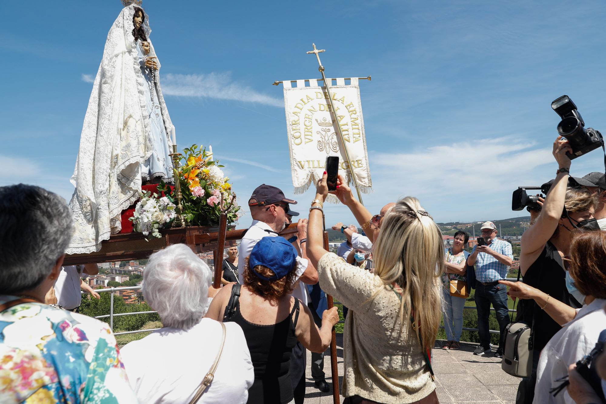 EN IMÁGENES: Así fue el regreso de la tradición del Rito del Beso en la ermita de La Luz