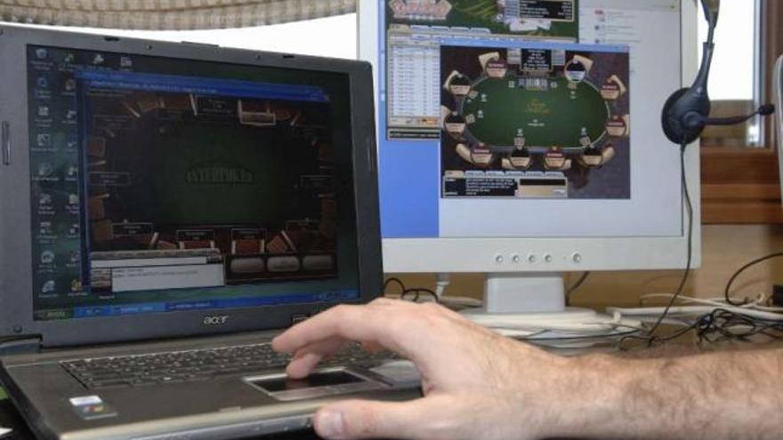 La adicción al juego &#039;online&#039; se dispara en Galicia con unos 60 casos al año