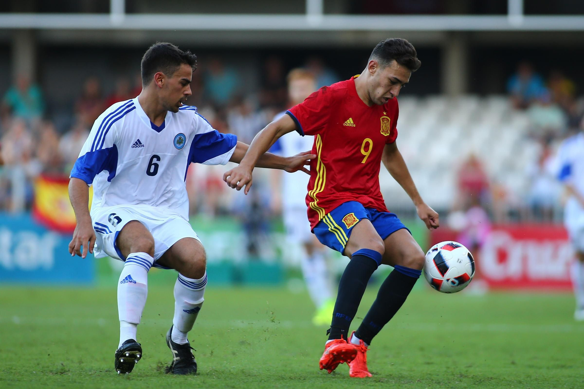 Galería | Búscate en las últimas visitas de la selección española al SkyFi Castalia