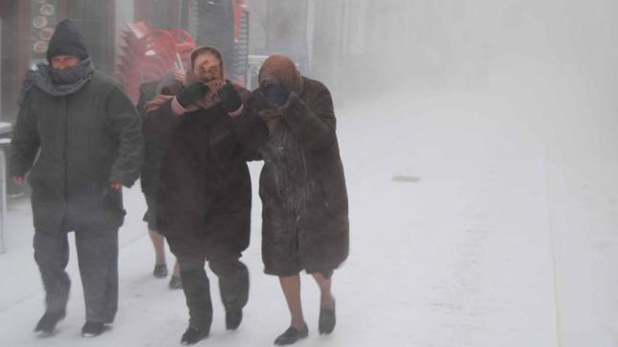 La nieve y el viento regresan por sorpresa a Castelló